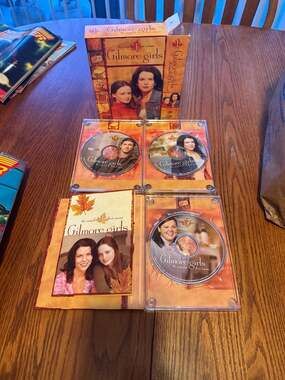 Gilmore Girls: The Complete First Season (DVD, 2004, 6-Disc Set)